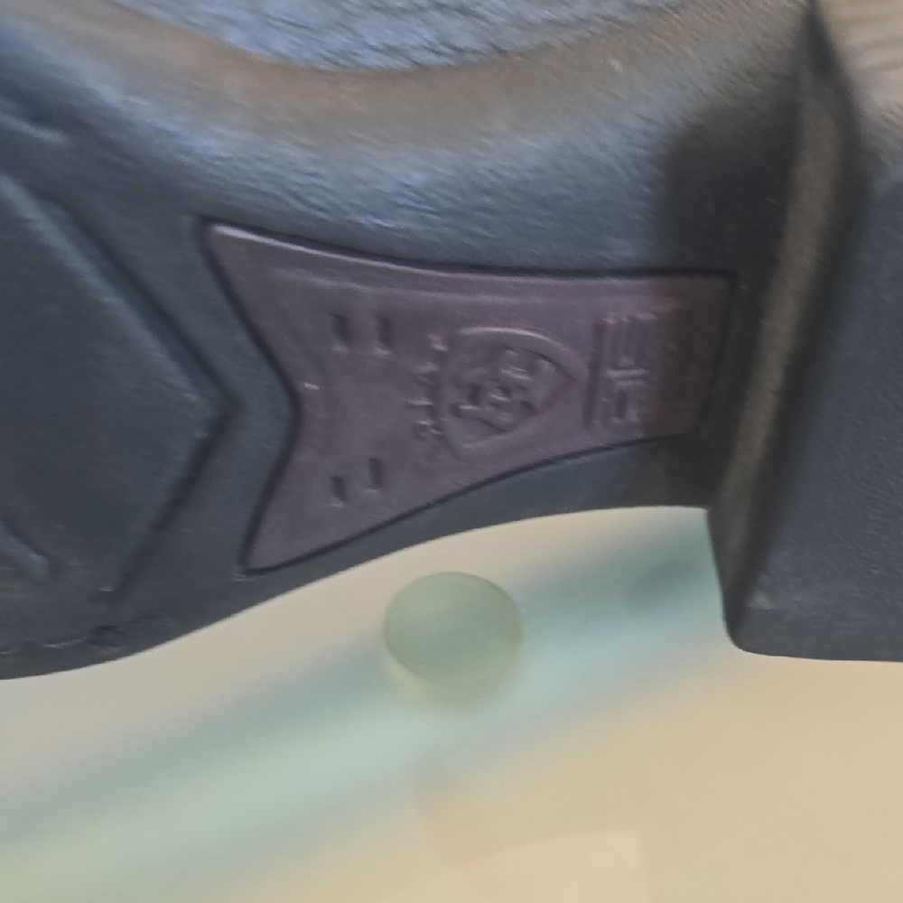 Ariat Black Western Boots with Light Green Stitching - Picture 7 of 12